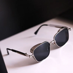 Charger l'image dans la galerie, Lunettes de soleil Steampunk à protection latérale
