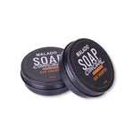 Charger l'image dans la galerie, Shampoing pour cheveux blancs afin de retrouver des cheveux noirs. Ce shampoing pour hommes hydrate en douceur les cheveux noirs et les rend soyeux
